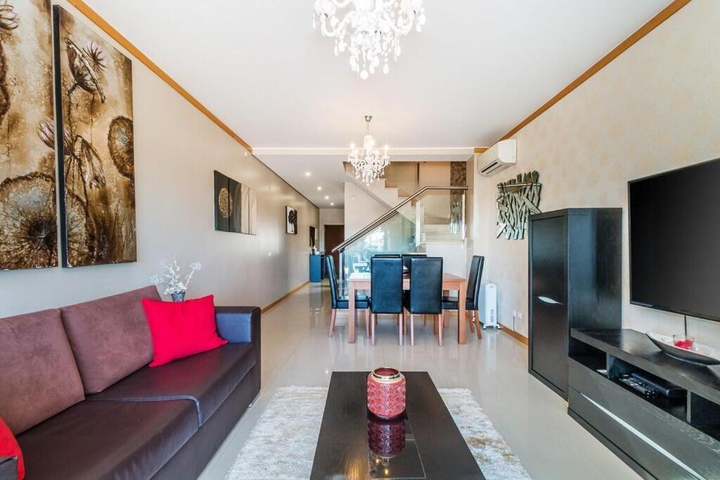 Fantastic Townhouse With Pool And Sea Views Villa Albufeira Eksteriør billede