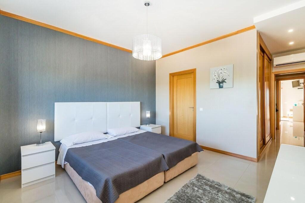 Fantastic Townhouse With Pool And Sea Views Villa Albufeira Eksteriør billede