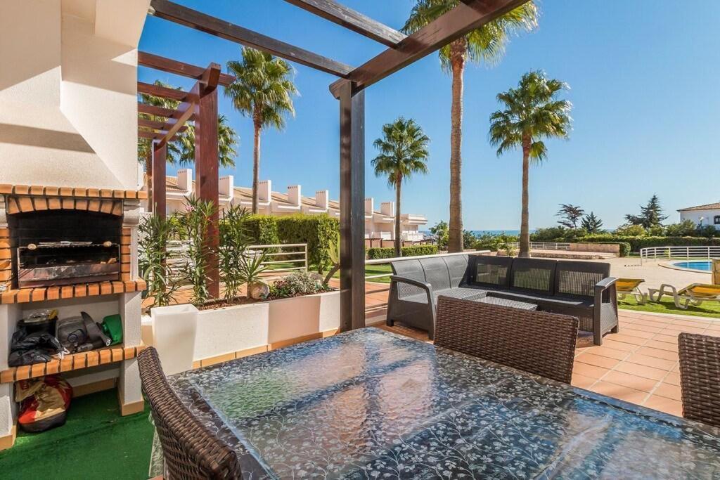 Fantastic Townhouse With Pool And Sea Views Villa Albufeira Eksteriør billede